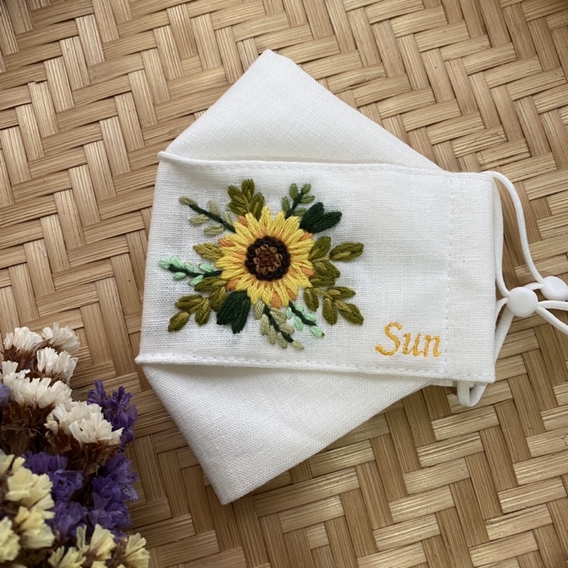 Khẩu trang vải linen lót vải xô muslin hình hoa mặt trời - free thêu tên