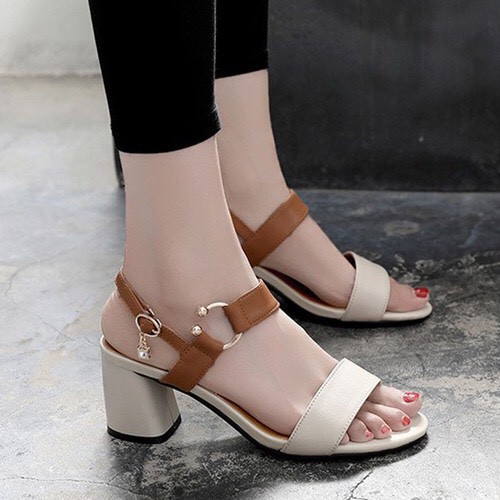 Sandal cao gót 5p quai ngang đế vuông khóa C da mềm (FT-SD079)