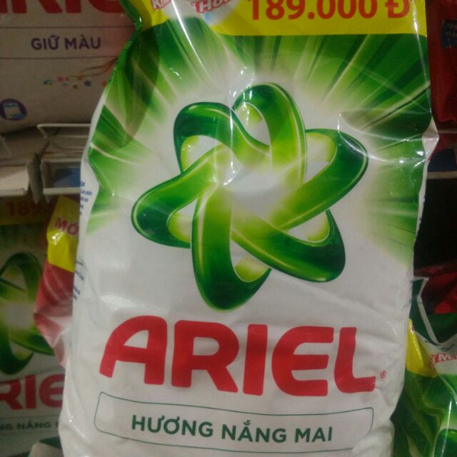 Bột giặt Ariel 5,5kg