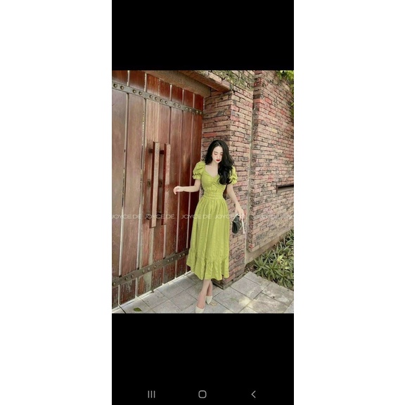 đầm suông xòe nhẹ kiểu xoắn ngực cổ tim tay ngắn