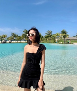 ĐẦM ĐEN BODY ĐUÔI CÁ MỘT VAI