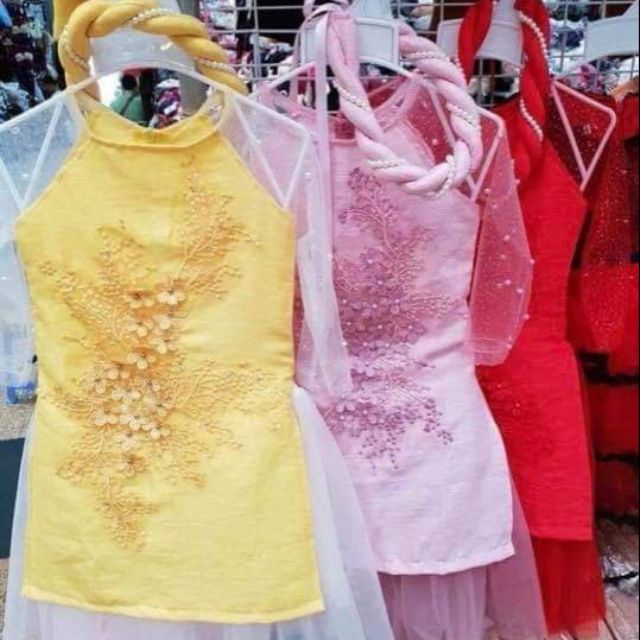 Áo dài cách tân hoa mai