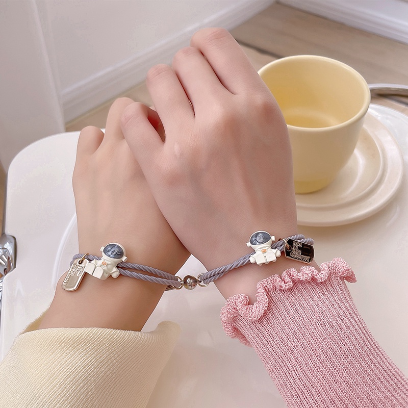 Vòng Đeo Tay Hình Phi Hành Gia Thời Trang Hàn Quốc Cho Cặp Đôi