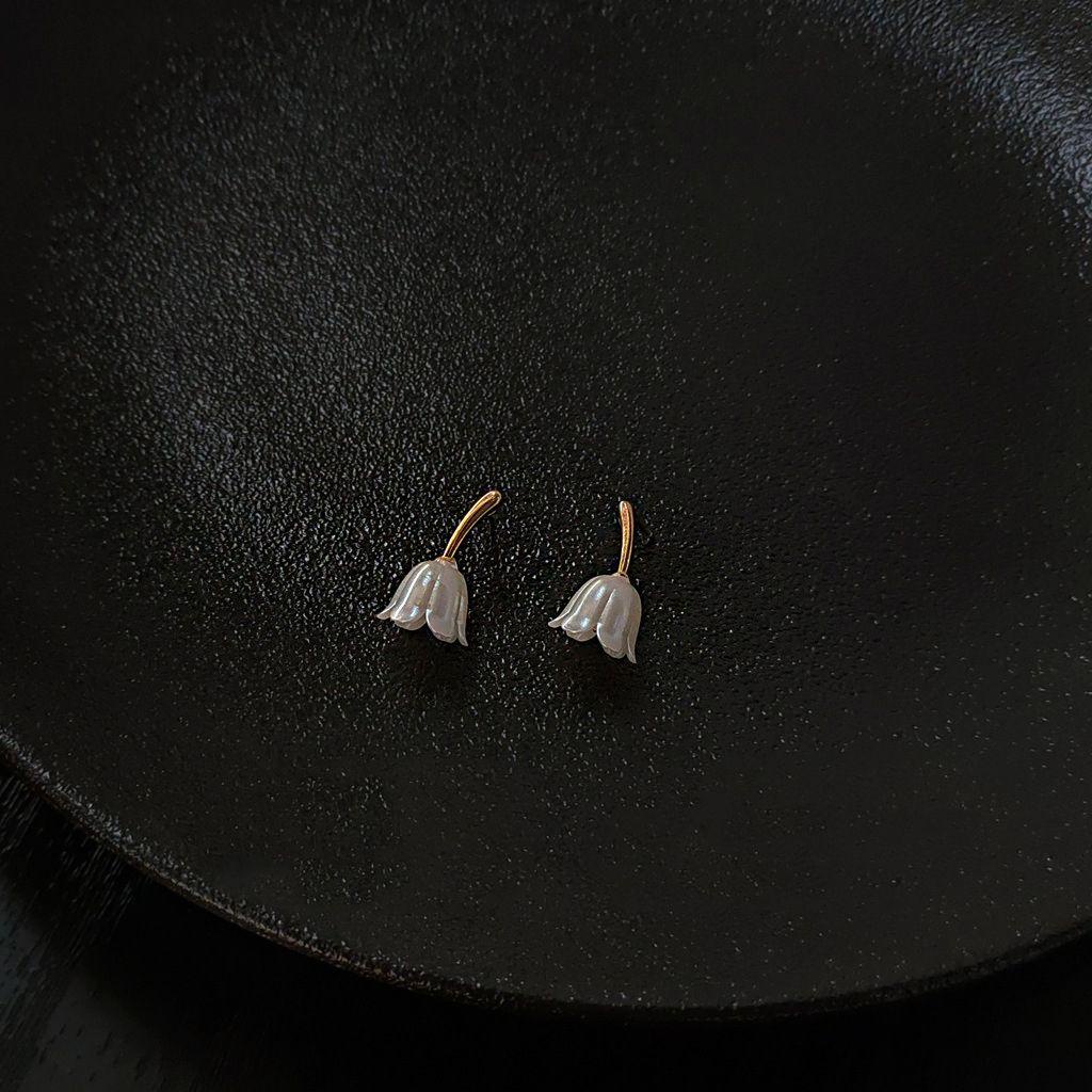 Khuyên Tai Hình Hoa Tulip Lãng Mạn Cho Nữ|Bông Tai Hình Chiếc Lá Mừng Năm Mới Dành Cho Nữ