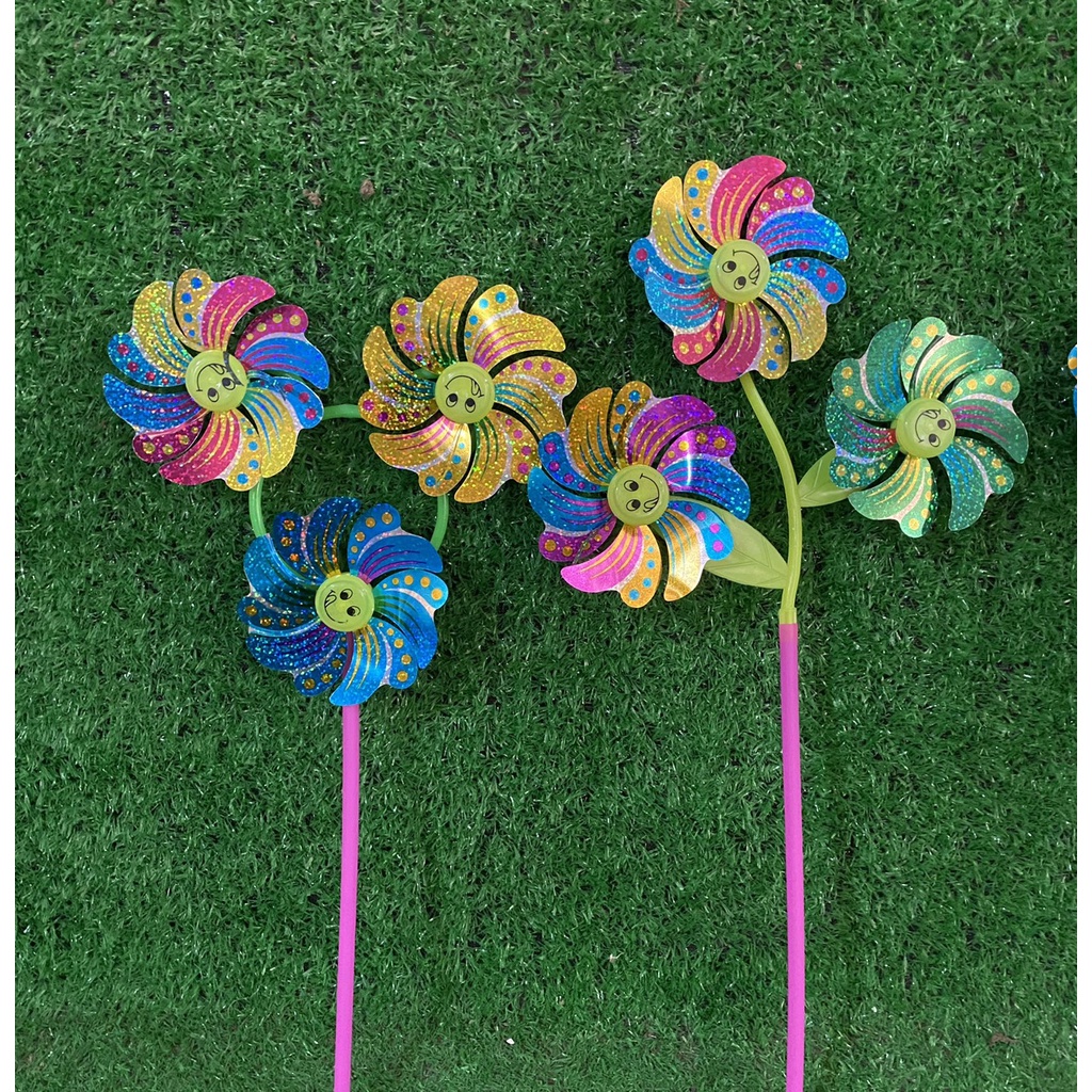 Chong chóng 3 cánh, 6 cánh bảy màu quay tròn trong gió cho bé