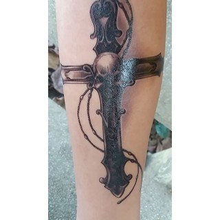 Hình xăm dán mặt quỷ trắng đen bắp tay 15x21cm