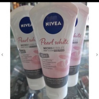 Sữa rửa mặt bùn khoáng mờ vết thâm dưỡng trắng Nivea Extra White