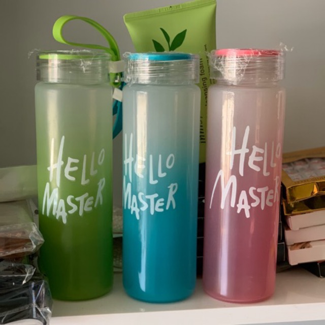 Bình đựng nước hello master(10c 9k , sỉ sl 7k) màu ngẫu nhiên | BigBuy360 - bigbuy360.vn