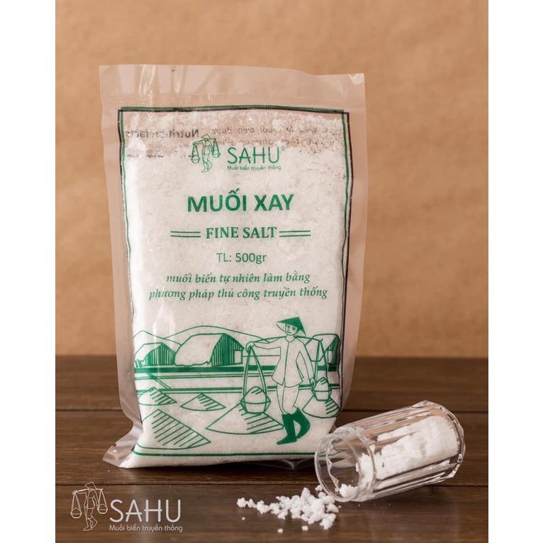 Muối xay Sahu - muối sạch làm theo phương pháp truyền thống, kết tinh chậm, mặn dịu, hậu vị ngọt, xay mịn tiện nấu ăn