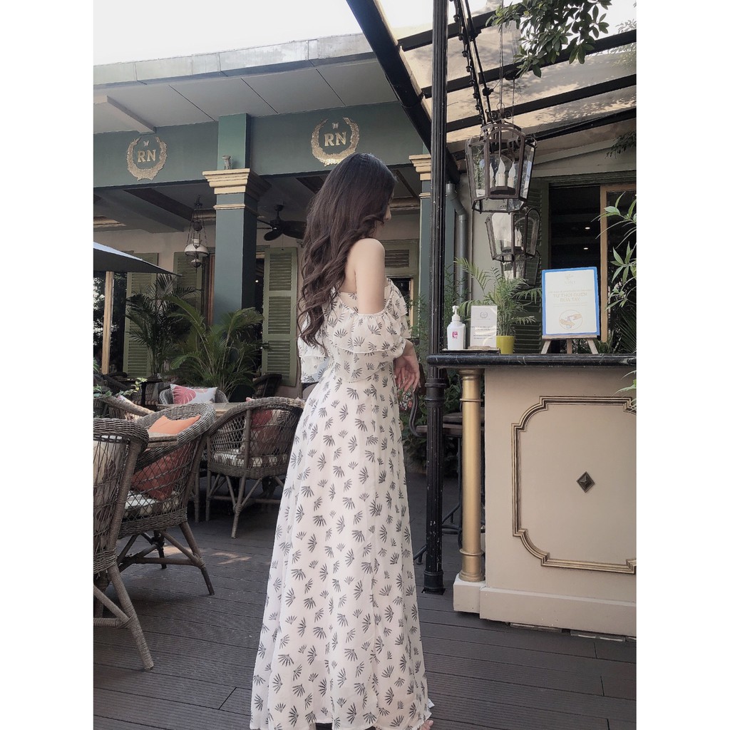 Đầm maxi voan hoa hai dây bẹt vai viền bèo màu trắng HDC28 Hỉn Hỉn Store