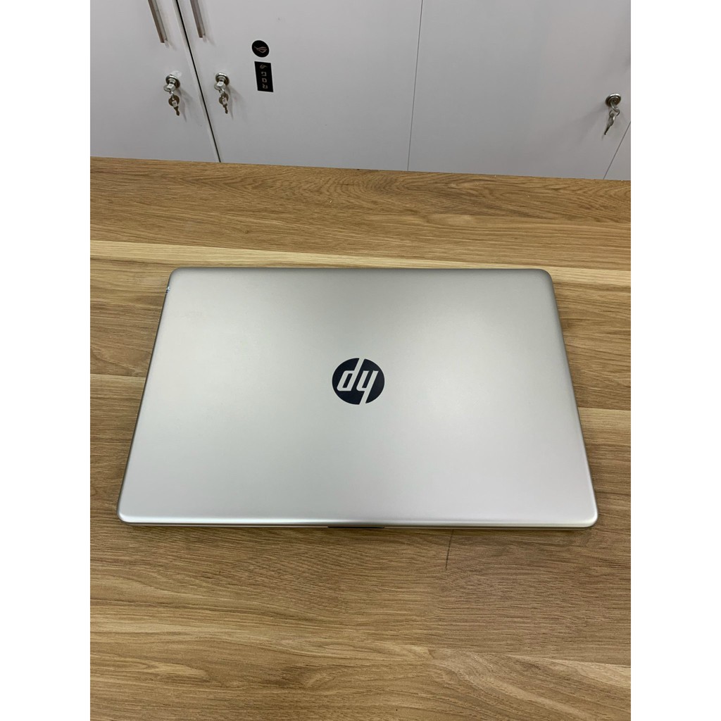 LAPTOP HP 15SFQ2028 TU dòng Laptop nhỏ gọn thông minh