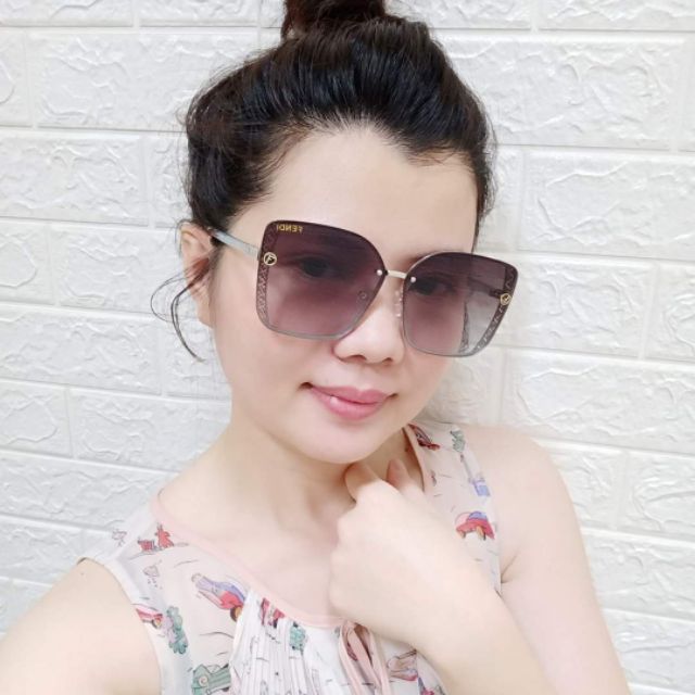 Kính cao cấp