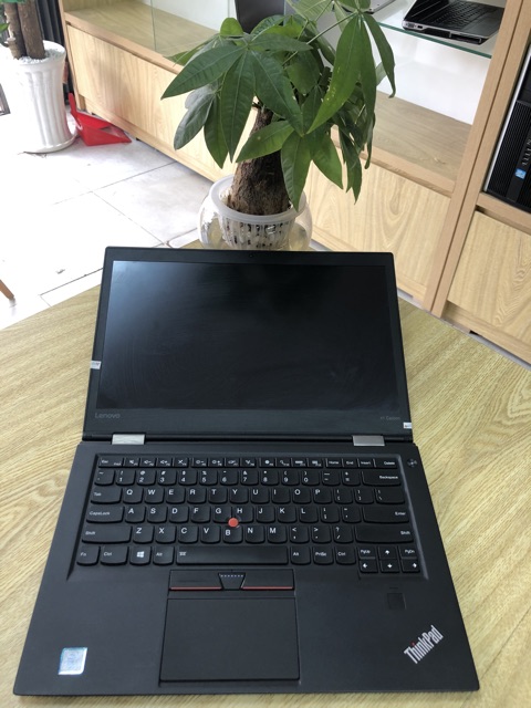 Laptop Lenovo Thinkpad X1 Carbon Gen4 i7  thệ hệ 6