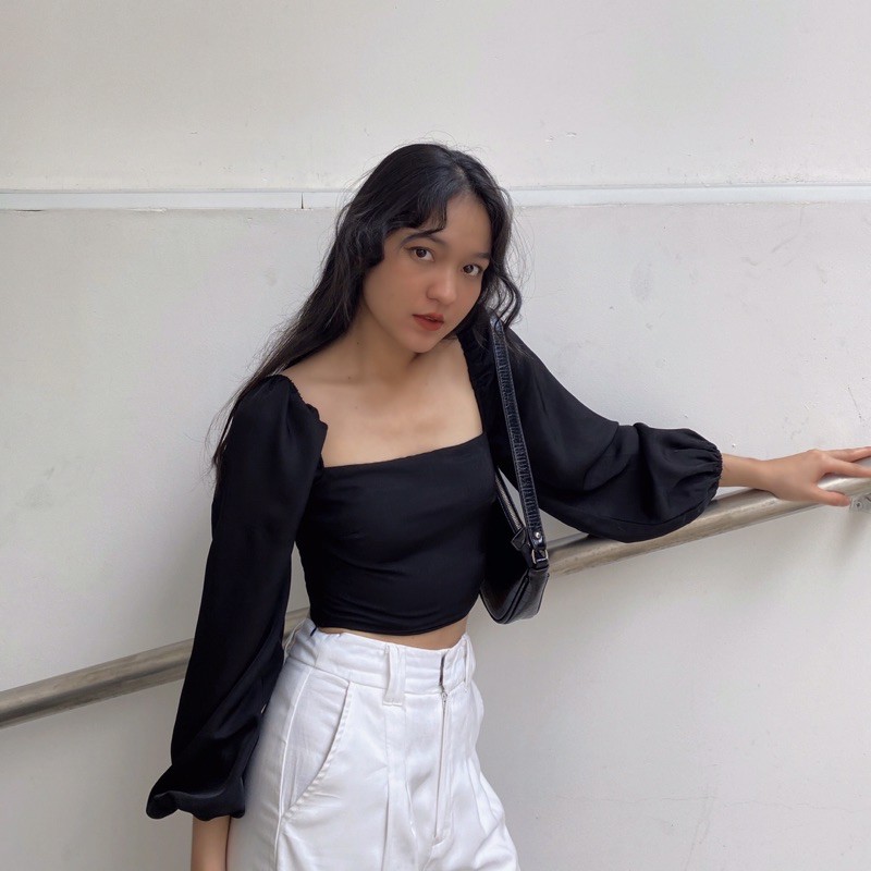 Áo croptop dài tay đen - Black Emmy Shirt | BigBuy360 - bigbuy360.vn