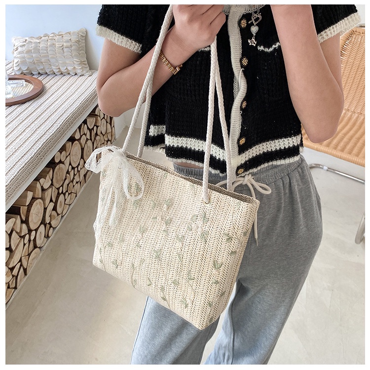 Túi Cói Vuông Lớn Đi Biển Thêu Hoa Phối Dây Thừng P2154