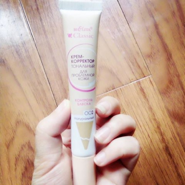 Kem che khuyết điểm cho da dầu Nga