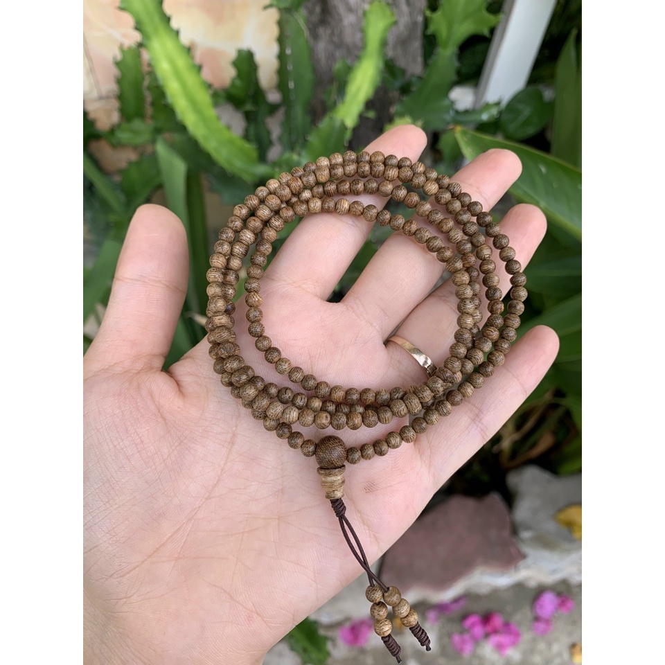 Vòng đeo tay, lắc tay quấn 4 vòng phong thủy từ gỗ trầm hương tự nhiên
