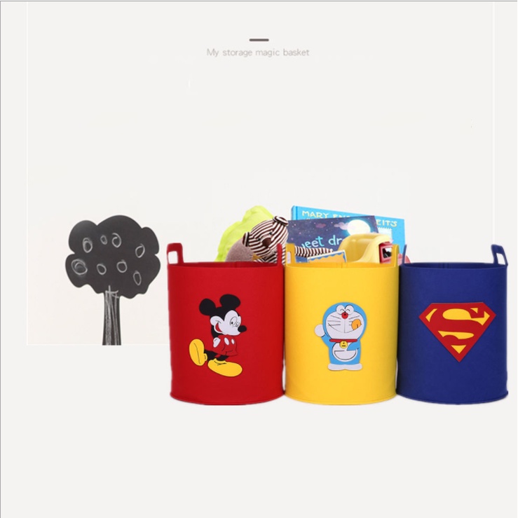 Giỏ đựng đồ giặt gắn tường hình Hello Kitty