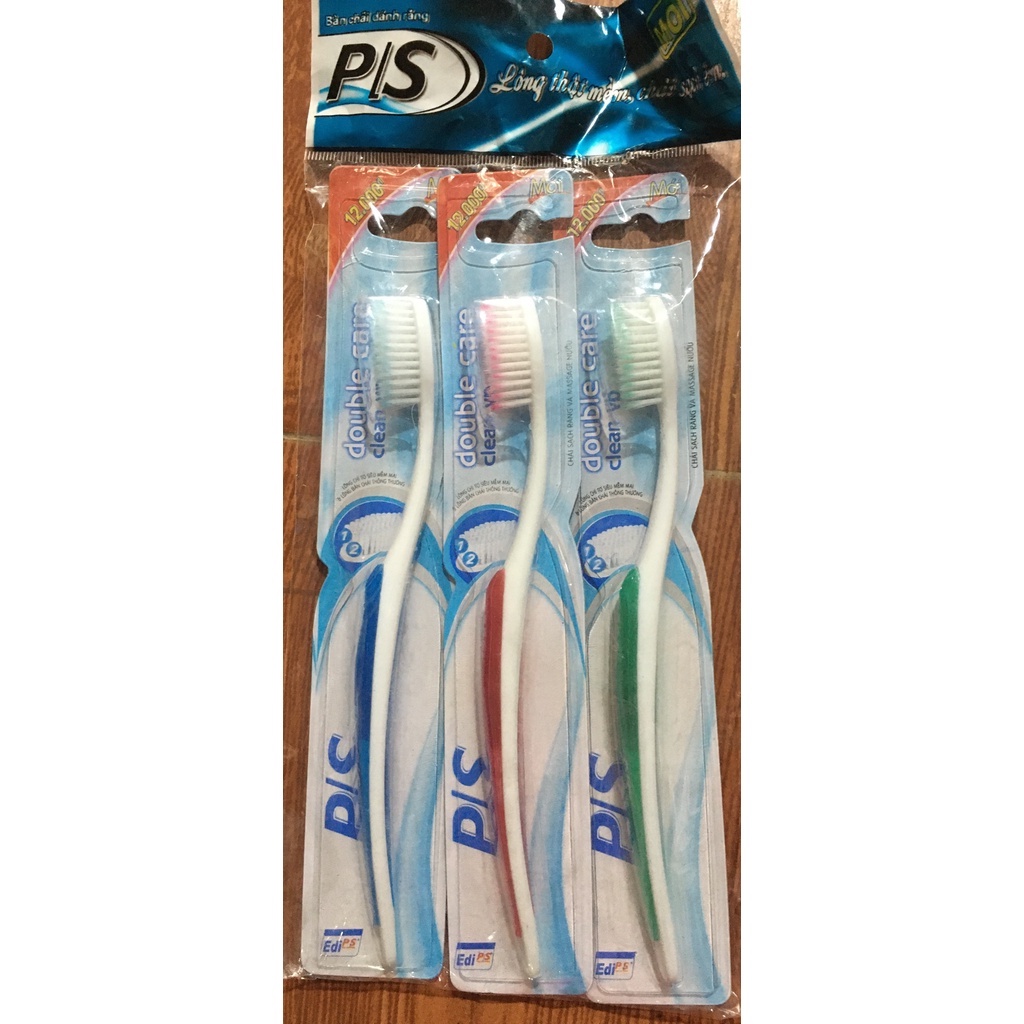 Chiếc Bàn chải đánh răng P/S double care clean