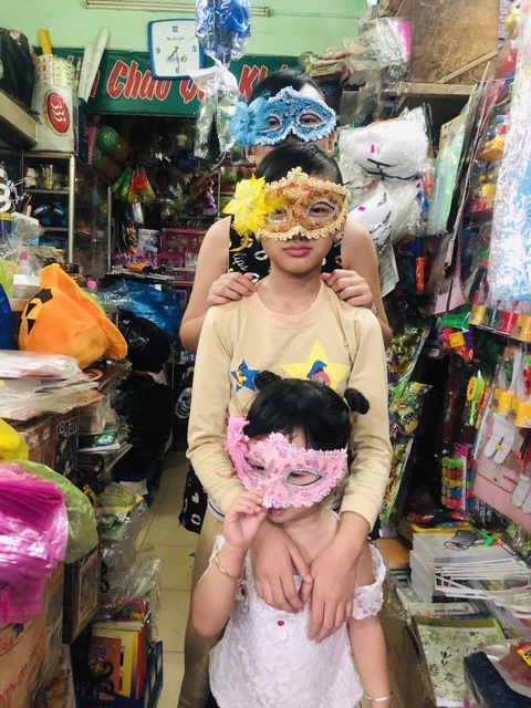 Mặt nạ hoá trang Beauty Flower