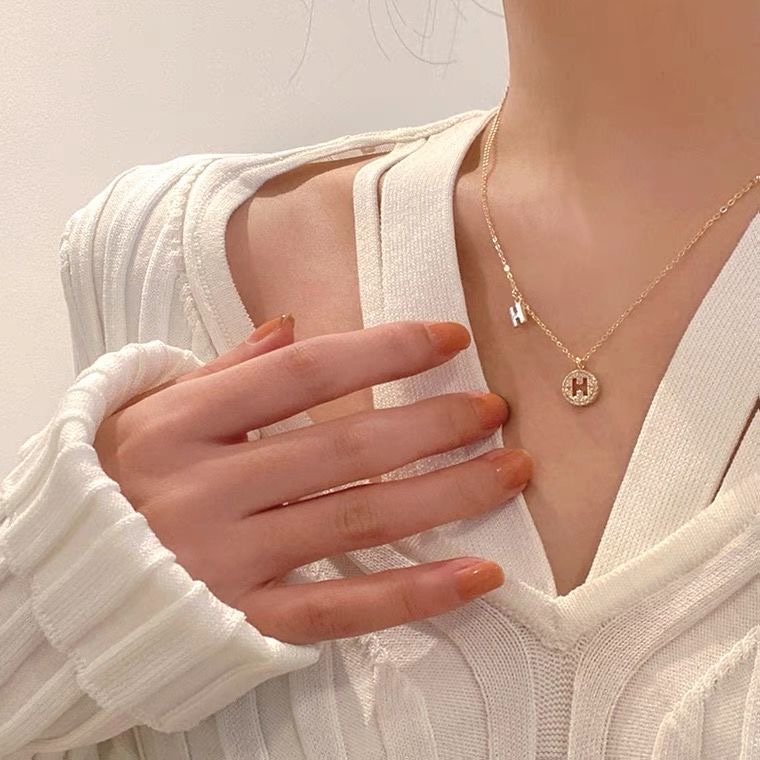 Vòng cổ Mặt Chữ H Thời Trang