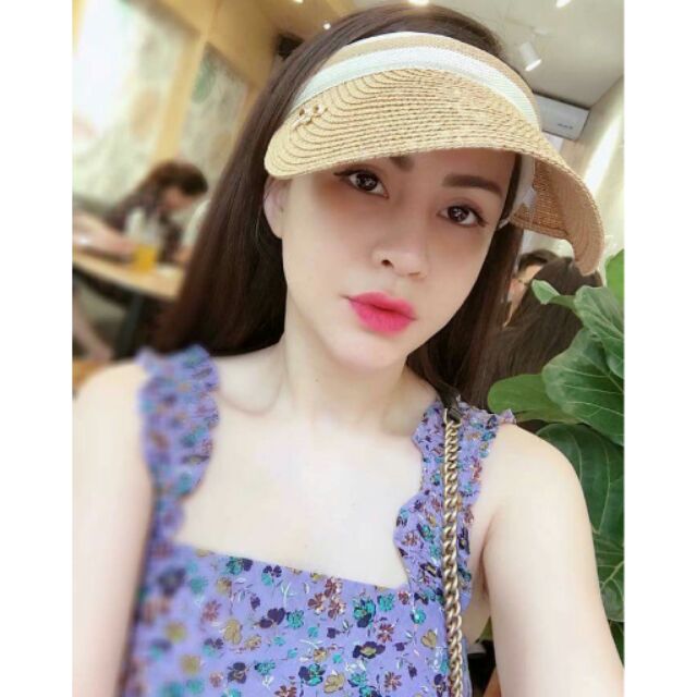 Mũ cói đi biển thời trang