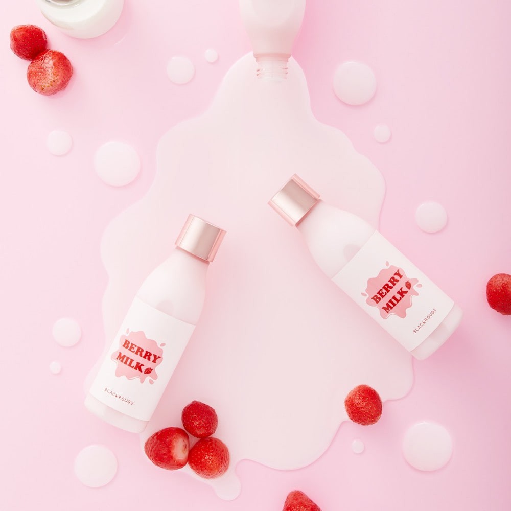 Nước Hoa Hồng Black Rouge Real Strawberry Milk Toner Dưỡng Ẩm Sáng Da 200ml