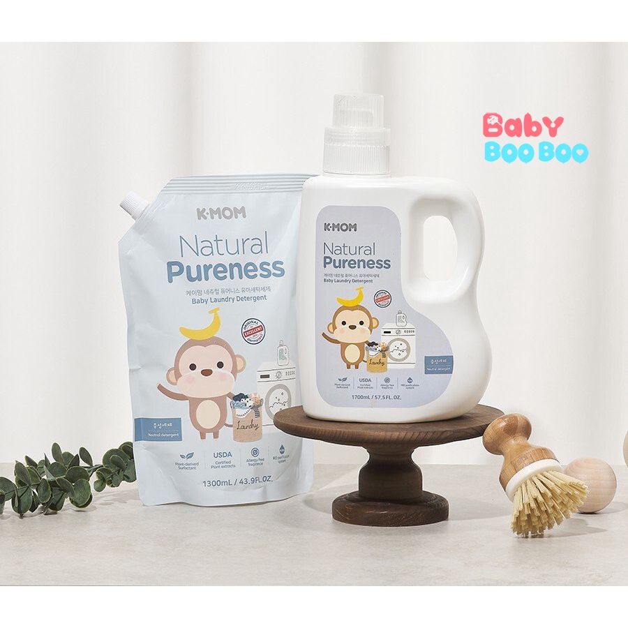 Nước giặt đồ chiết xuất thảo mộc hữu cơ cho bé sơ sinh K-Mom Hàn Quốc túi 1300ml/can 1700ml
