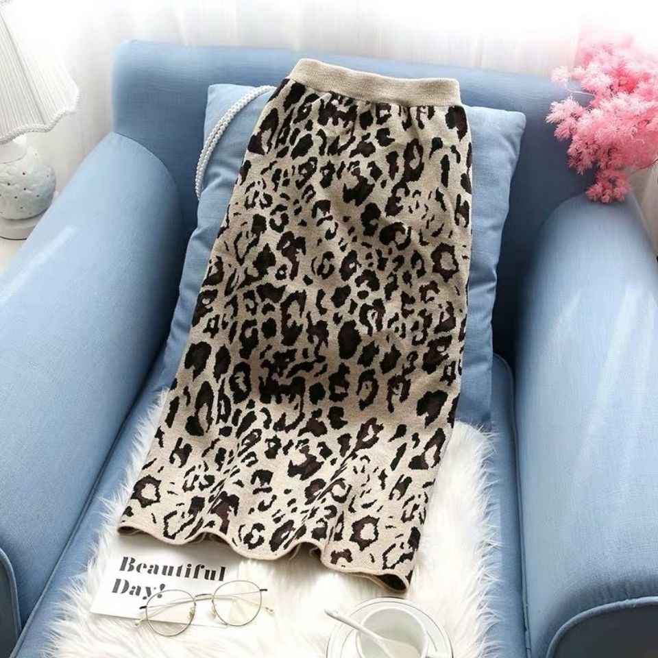 Chân Váy Dài Lưng Cao Xẻ Tà Họa Tiết Da Báo Cá Tính | BigBuy360 - bigbuy360.vn