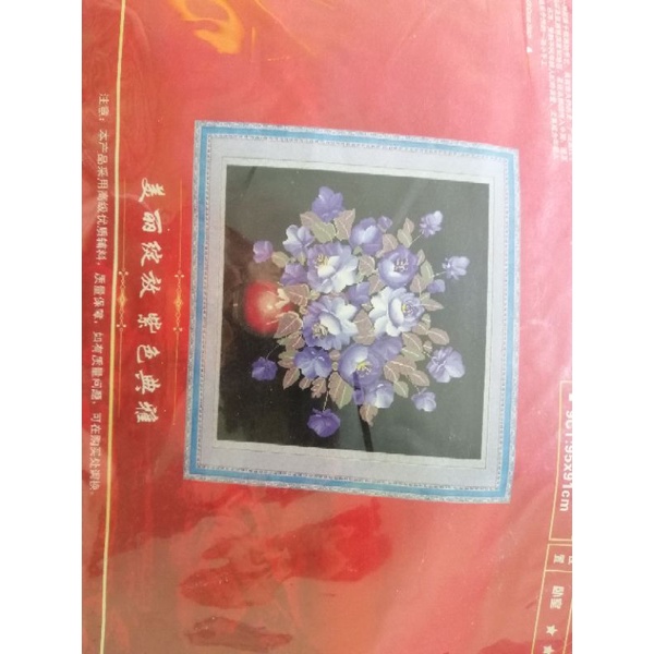 Tranh thêu kín in sẵn bình hoa hồng tím