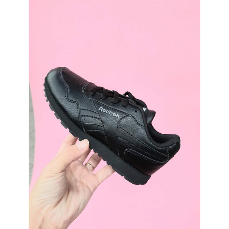 Giày xuất cho bé trai