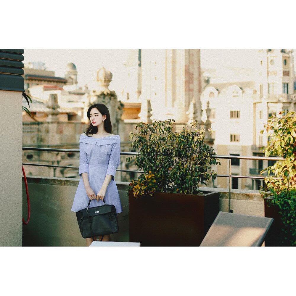 Sangin Dress - Đầm sọc xanh bẹt vai kate