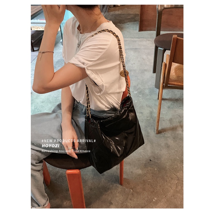 Túi Xách Bucket Cỡ Lớn Phối Dây Xích Thời Trang Mùa Hè Mới Cho Nữ