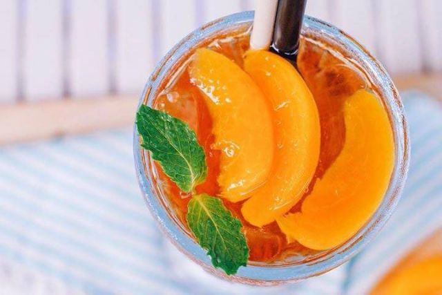 Combo Đào Ngâm 680g và 1 Lốc 4 Hộp Trà Đào Sả Cozy