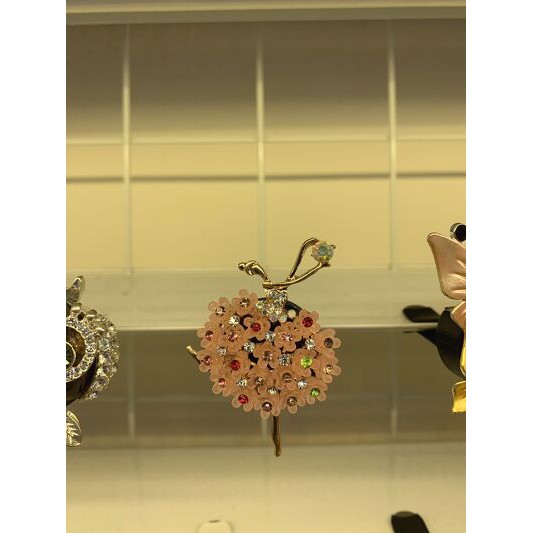 Trang trí kẹp khe gió - đính đá cao cấp