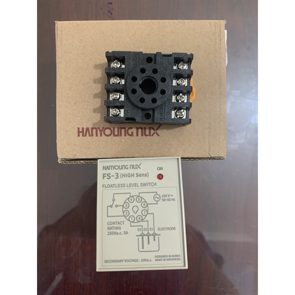 Rơ-le báo mức nước FS-3A kèm đế Hanyoung NUX