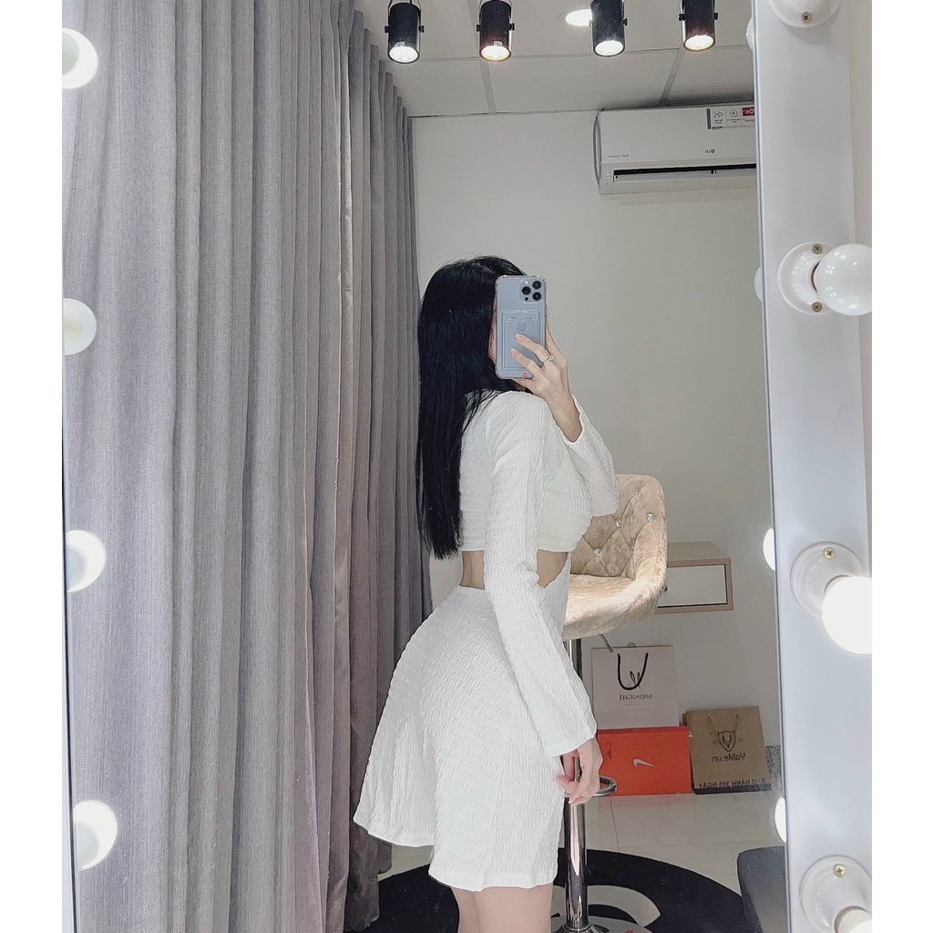 Đầm cố V chất thun xốp loại đẹp tay dài khoét eo khoen ngực sexy