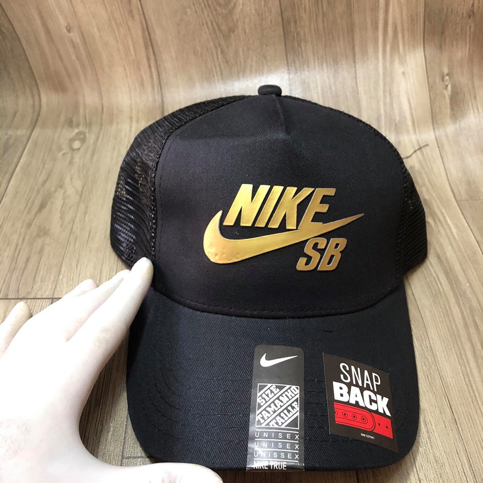 MŨ, NÓN LƯỠI TRAI LƯỚI LOGO NIKE VÀNG IN NỔI