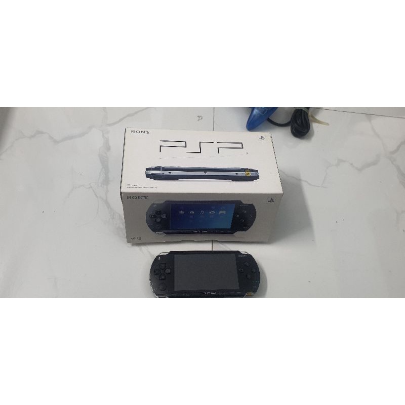 Máy chơi game PSP 1000 đen Made in Japan fullbox pin 1800mAh zin