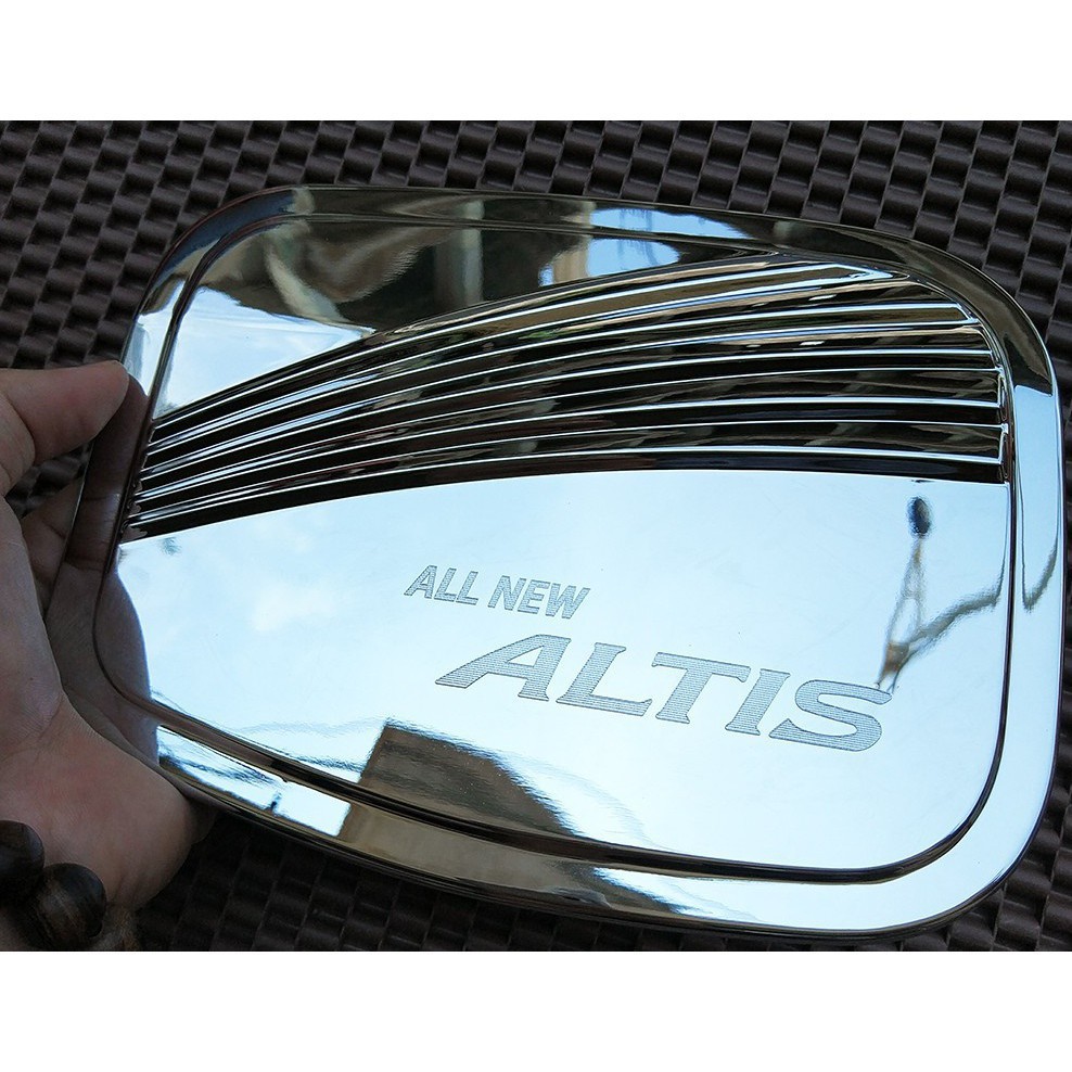 Ốp nắp bình xăng xe Altis 2014 đến 2020 Mạ Crom