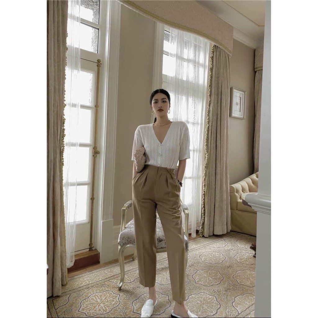 quần baggy cố tag tam giác nhỏ phía trước