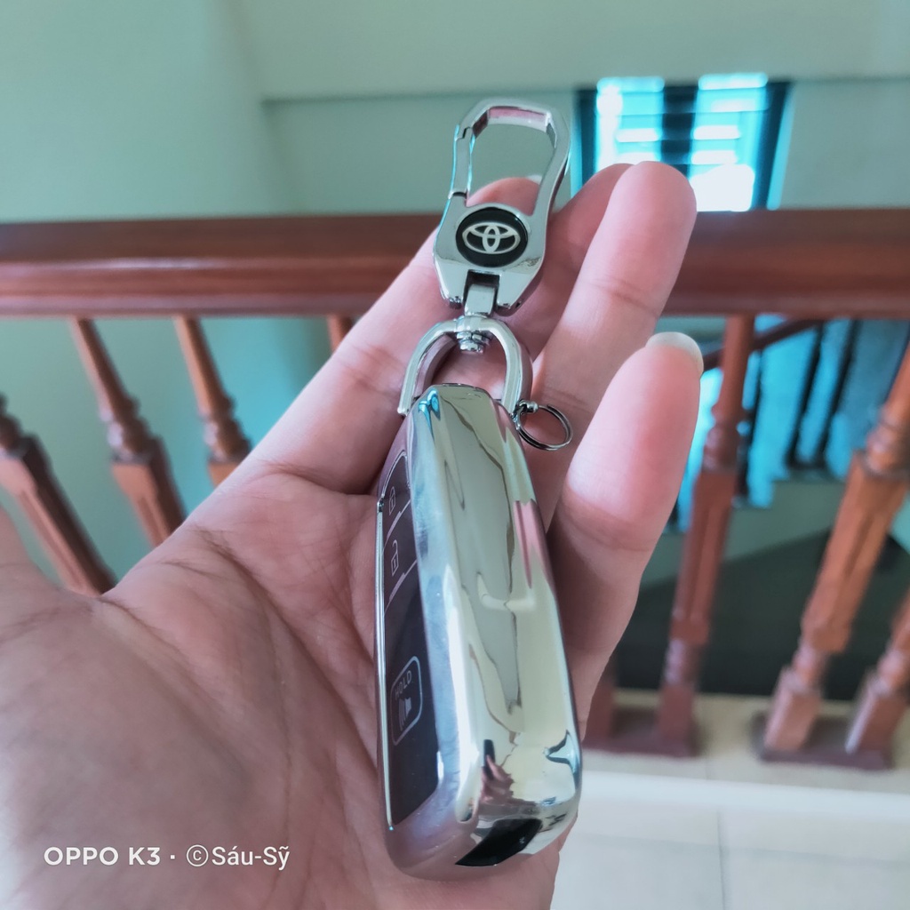 Bao chìa khoá ô tô xe Toyota Corolla CROSS nút silicon mạ crom Full hộp