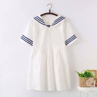 Đầm thủy thủ 3 viền màu trắng