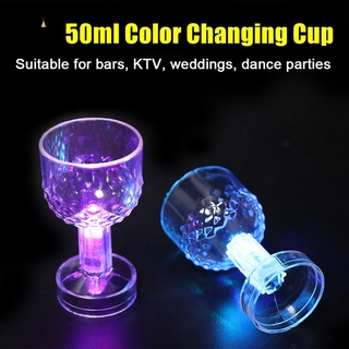 Ly uống bia có đèn LED phát sáng độc đáo