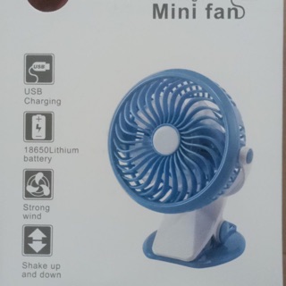 Quạt sạc kẹp bàn tiện dụng khi cúp điện