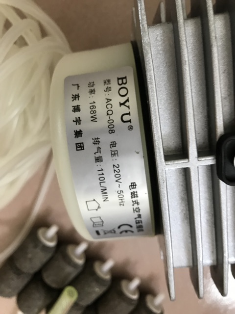 MÁY TẠO sỤC ÔXY CHO BỂ CÁ LOẠI 220V-168W CẢ BỘ