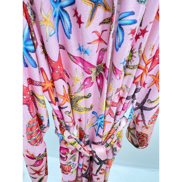 Áo choàng tắm hoạ tiết sao biển nhiều màu chất liệu vải cao cấp thấm hút tốt thương hiệu thời trang cao cấp Versace | BigBuy360 - bigbuy360.vn