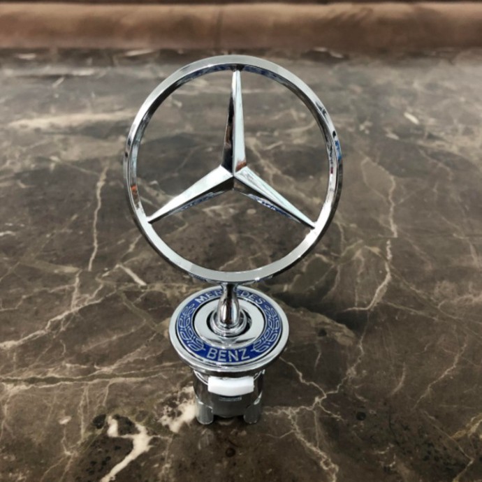 Sản Phẩm Logo nắp ca po đầu xe Mercedes cao cấp .