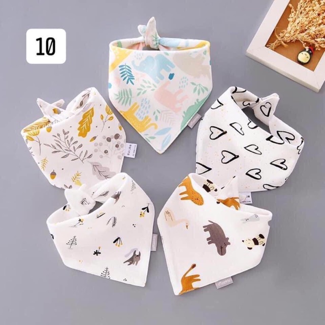 Set 5 yếm tam giác cotton mềm có khuy bấm cho bé