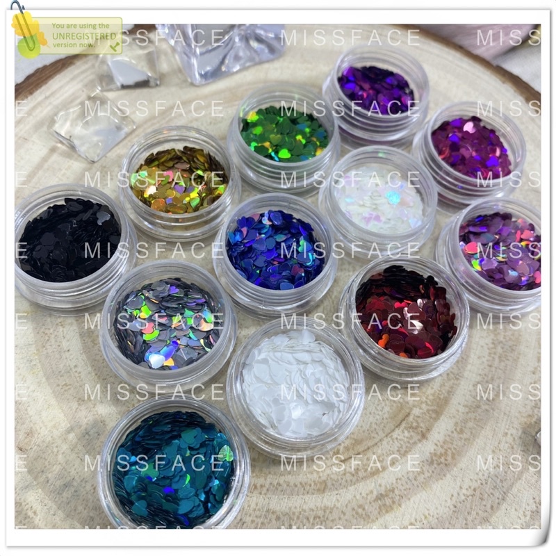 Set trang trí tim trang trí ẩn